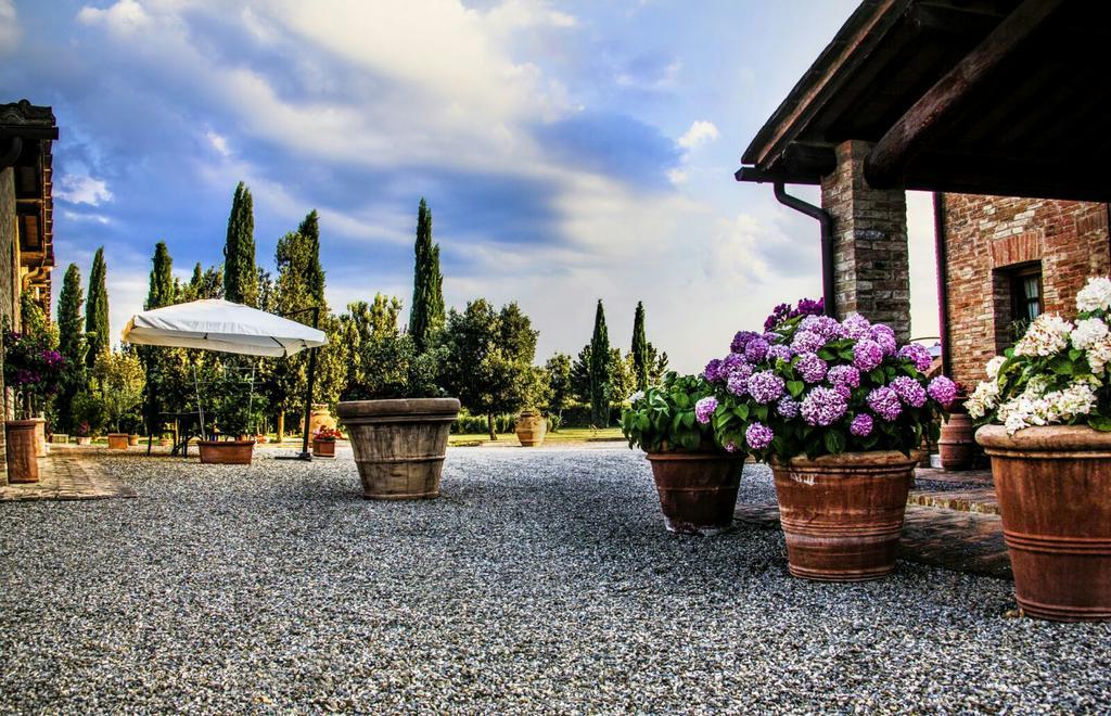 Agriturismo San Pierino Monteroni d'Arbia Luaran gambar
