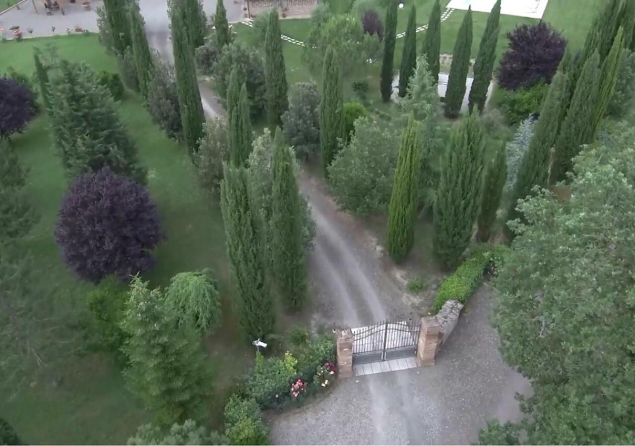 Agriturismo San Pierino Monteroni d'Arbia Luaran gambar